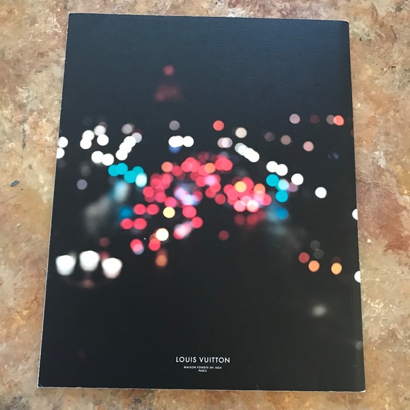 LOUIS VUITTON GORGEOUS NEVER READ CATALOG W/PRICE INSERT - Picture 2 of 9